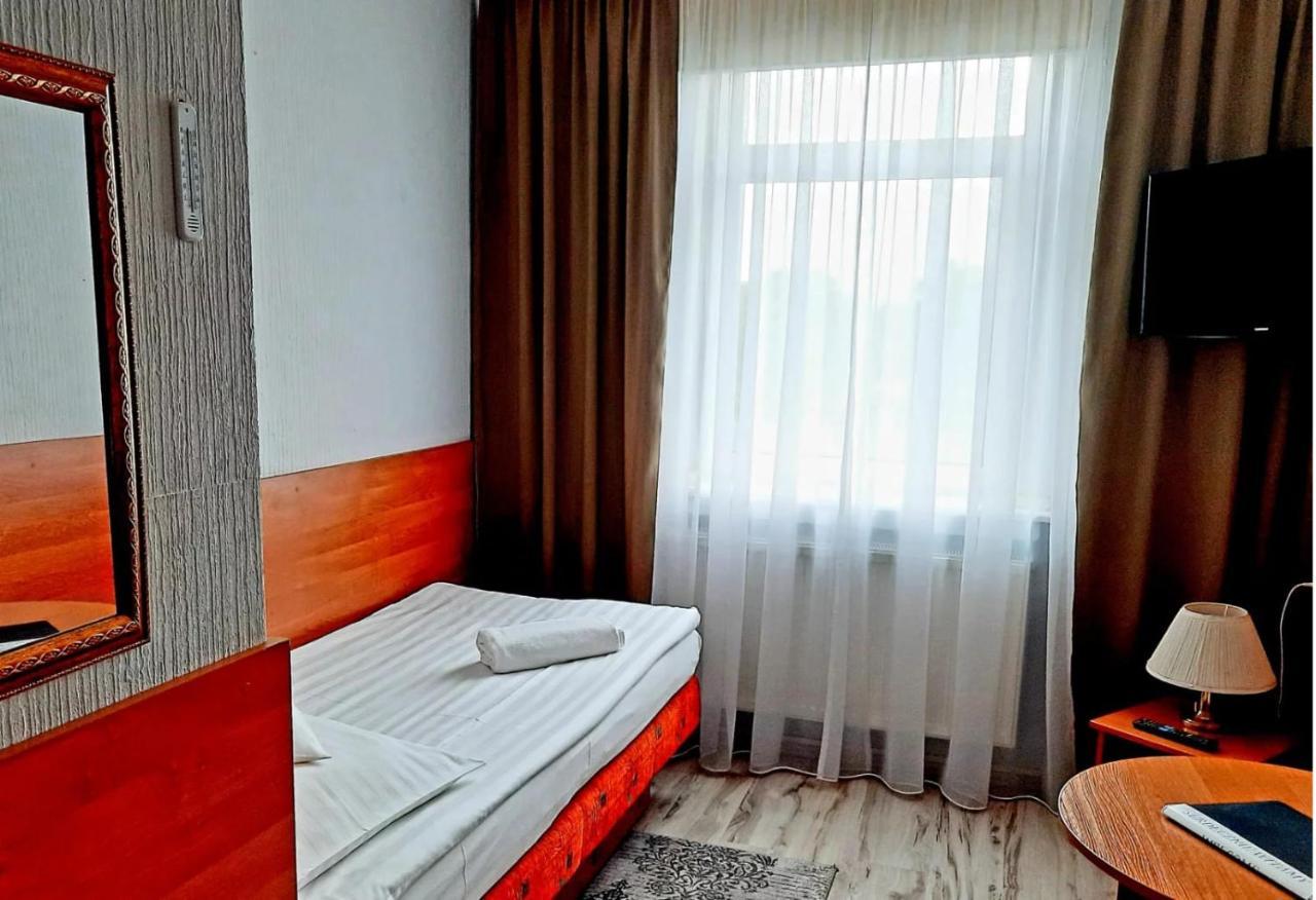 Hotel Bursztyn Kaliszki Dış mekan fotoğraf