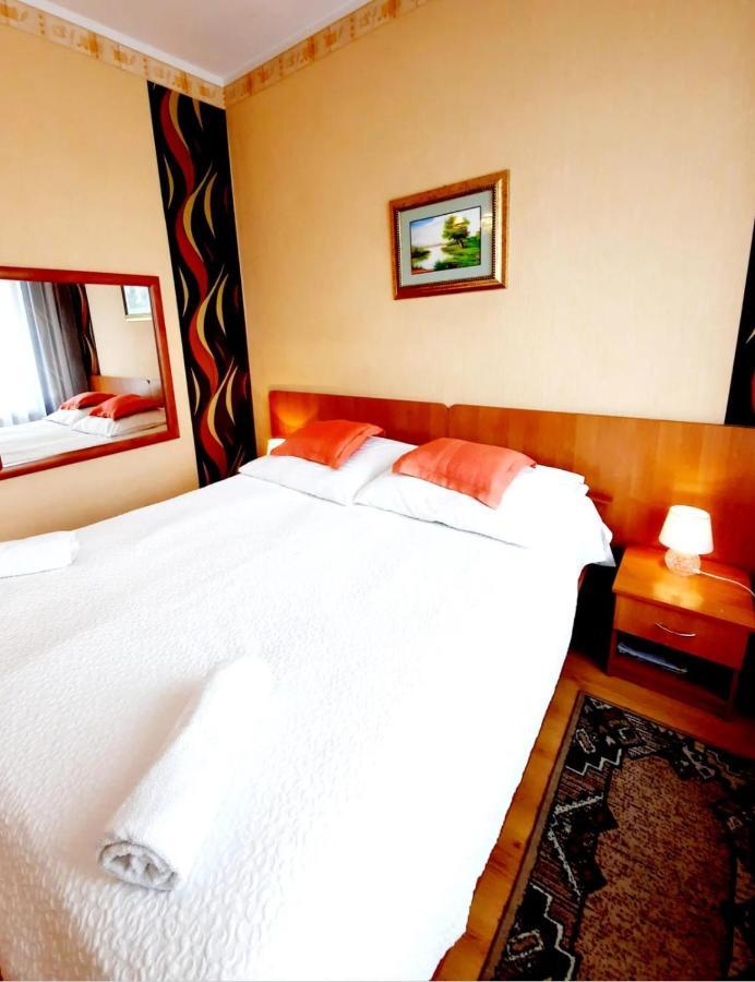 Hotel Bursztyn Kaliszki Dış mekan fotoğraf