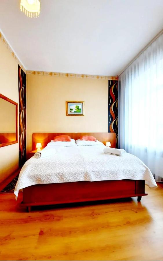 Hotel Bursztyn Kaliszki Dış mekan fotoğraf