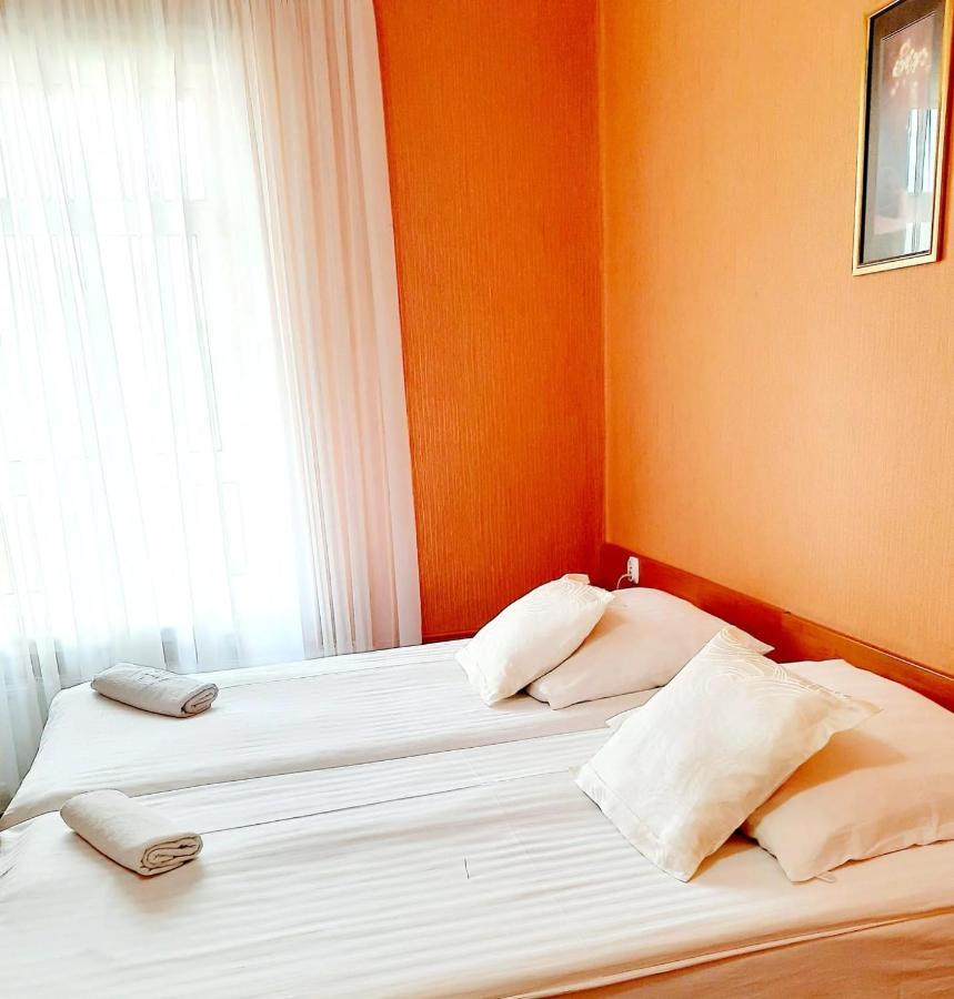 Hotel Bursztyn Kaliszki Dış mekan fotoğraf