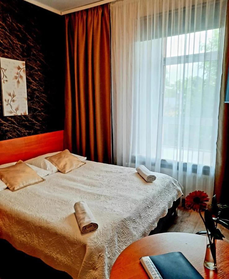 Hotel Bursztyn Kaliszki Dış mekan fotoğraf