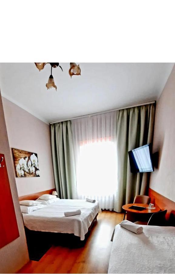 Hotel Bursztyn Kaliszki Dış mekan fotoğraf