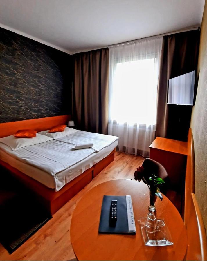 Hotel Bursztyn Kaliszki Dış mekan fotoğraf