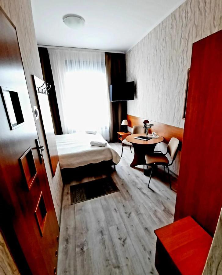 Hotel Bursztyn Kaliszki Dış mekan fotoğraf