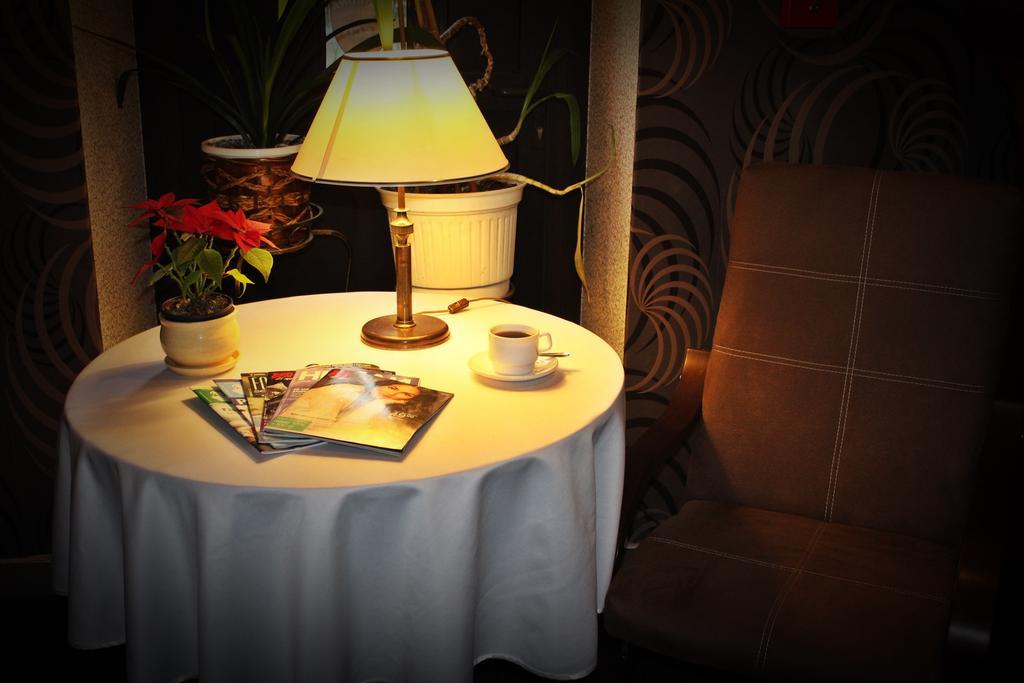 Hotel Bursztyn Kaliszki Dış mekan fotoğraf