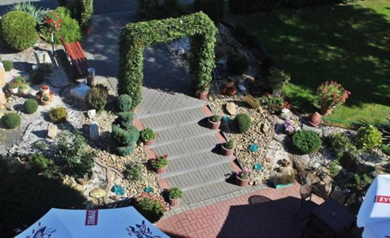 Hotel Bursztyn Kaliszki Dış mekan fotoğraf