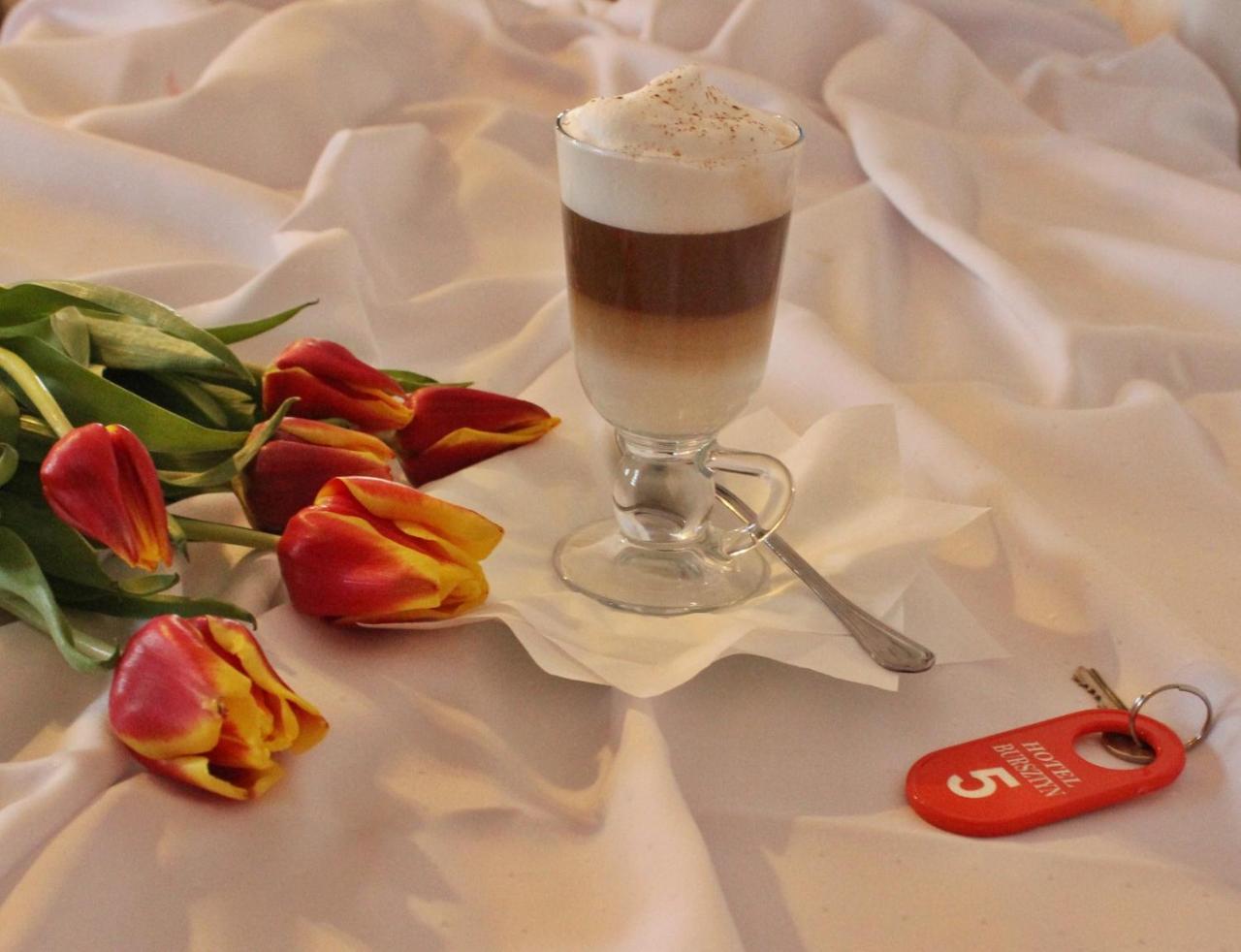 Hotel Bursztyn Kaliszki Dış mekan fotoğraf
